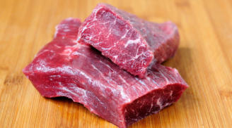 Thịt bò mua về đừng cho ngay vào tủ lạnh, làm thêm bước này thịt để cả tháng vẫn tươi ngon, không khô cứng
