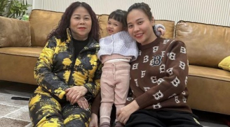 Đàm Thu Trang khoe khung ảnh gia đình 3 thế hệ, bà ngoại Suchin gây chú ý vì nhan sắc trẻ trung