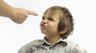 5 sai lầm cha mẹ tuyệt đối cần tránh khi dạy những đứa trẻ bướng bỉnh, ít nghe lời