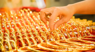 Nhân viên giao dịch: Dù giàu đến đâu khi mua vàng hãy nhớ '3 nên, 3 không' để mua được vàng chất lượng nhất