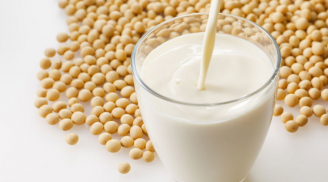 Sữa đậu nành ngon bổ nhưng có 5 nhóm người không nên dùng kẻo rước thêm bệnh
