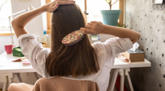 Nàng nào đau đầu vì tóc bết nhiều dầu thì đừng bỏ qua 7 mẹo đơn giản này