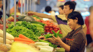 Chủ sạp rau tiết lộ: 6 loại rau dù rẻ tiền cũng không nên ăn, sức khỏe sẽ được bảo vệ