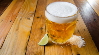Thêm một chút muối vào bia: Mẹo hay mang lại hiệu quả bất ngờ mà nhiều người chưa biết