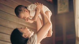 6 dấu hiệu trẻ sơ sinh rất yêu mẹ ngay từ cái nhìn đầu tiên