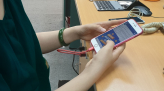 Không bỏ ngay thói quen dùng điện thoại này thì da bạn càng nhanh sạm nám, tốn tiền mua mỹ phẩm không hiệu quả