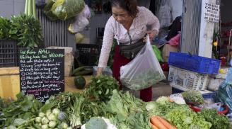 Bà nội trợ mách: Đi chợ mua rau là không nên mua cùng một quầy hàng, tại sao?