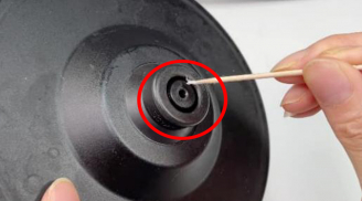 Cắm tăm vào ấm siêu tốc: Lợi ích tuyệt vời nhà ai cũng cần, tiết kiệm khoản lớn mỗi năm