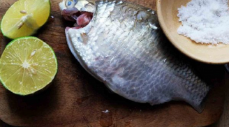 Mua cá về cứ rửa cùng loại quả này: cá chắc thịt, đậm vị, lại hết sạch mùi tanh