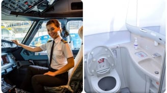 Vì sao tiếp viên hàng không cần vào buồng lái khi phi công đi vệ sinh: Họ làm gì ở đó?