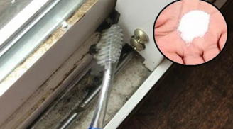 Rắc muối vào khe cửa, tưởng 'vô bổ', sau 1 đêm thấy ngay công dụng quý hơn vàng