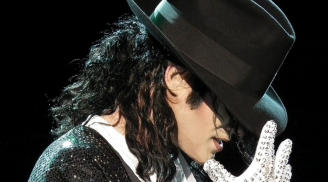 Chiếc mũ nổi tiếng của huyền thoại Michael Jackson được bán đấu giá, có gì đặc biệt?