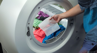 Thả tờ khăn giấy ướt vào máy giặt quần áo bạn sẽ thấy công dụng bất ngờ, vừa rẻ vừa hữu ích