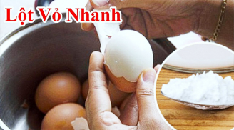 Luộc trứng chỉ bỏ mỗi nước thôi chưa đủ: Bỏ thêm thứ này vào trứng chín đều, đậm vị dễ bóc vỏ