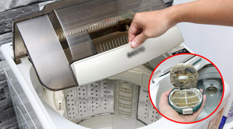 Không cần mua viên tẩy lồng giặt, cho thứ này vào máy là thổi bay cặn bẩn, hết vi khuẩn và mùi hôi