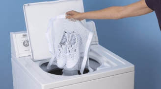 Mẹo giăt sạch giày bằng máy giặt đơn giản và nhanh khô