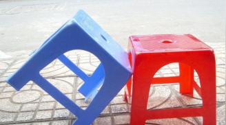 Tại sao ghế nhựa thường có 1 lỗ tròn ở giữa? Nhiều người nghĩ mãi không ra