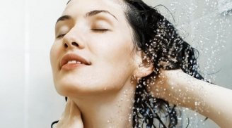 Học lỏm cách ngâm tóc với nước đá giảm khô xơ gãy rụng, giúp tóc mềm mượt hơn