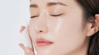Nguyên nhân khiến làn da tiết nhiều dầu là do đâu? Cách khắc phục