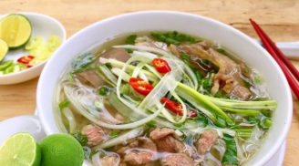 Chuyên gia khuyến cáo vắt chanh vào tô phở mang lại nhiều lợi ích sức khỏe bất ngờ