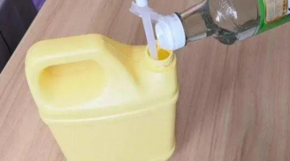 Thêm chút giấm trắng vào dầu rửa bát có tác dụng gì mà nhiều người học theo đến vậy?