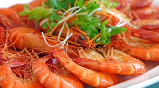 Luộc tôm nên dùng nước sôi hay nước lạnh: Làm theo cách này tôm chắc thịt, không bị tanh