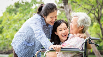 Thất bại lớn nhất của tuổi trung niên không phải là thiếu tiền mà là cha mẹ vẫn làm 3 việc này