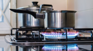 Bếp gas bên phải dùng để nấu tốt hơn bên trái, vì sao?