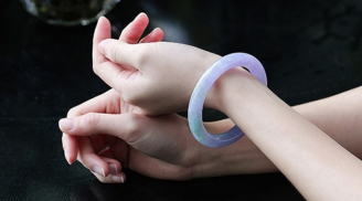 Các cụ dặn: “Người đeo ngọc, ngọc dưỡng người”, có ba kiểu người không nên đeo ngọc
