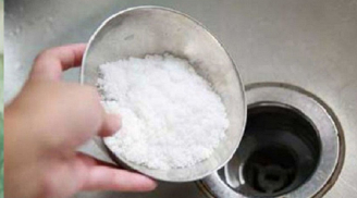 Đổ muối xuống cống thoát nước, tác dụng kỳ diệu, nhiều người học theo