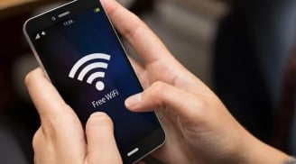 Điện thoại có 1 nút đặc biệt: Ấn vào là bắt Wifi vèo vèo, không cần hỏi mật khẩu, không tốn tiền 4G