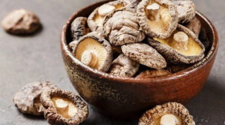 Nấm hương khô rửa bằng nước nóng hay lạnh mới đúng?