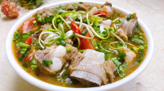 2 cách nấu canh sườn chua ngon: Ăn rồi mê mãi