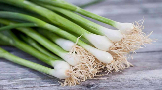 Những món ăn không nên cho hành lá kẻo độc hại
