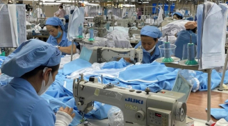 Thừa năm đóng BHXH, nghỉ hưu sớm có được nhận lương hưu tối đa không?