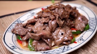Hướng dẫn làm bò xốt tiêu đen thơm ngon, vụng mấy cũng làm được