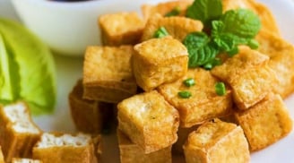 Cách rán đậu phụ giòn tan không lo dính chảo vỡ nát