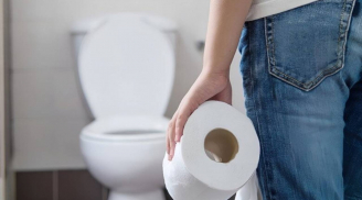 Nên vứt giấy vệ sinh vào sọt rác hay bồn cầu? Hóa ra bấy lâu nay nhiều người làm sai