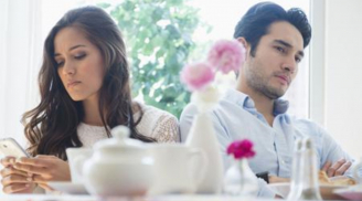 5 dấu hiệu cảnh báo hôn nhân của bạn đang tồi tệ