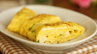 Cách rán trứng nở phồng cực dễ