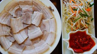 Thịt luộc vừa sạch vừa thơm lừng nhờ một loại gia vị cực kỳ quen thuộc