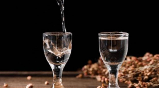 Tổ Tiên răn dạy: 'Tiền không vay hai', 'rượu không uống ba', 'đường không đi bốn', vì sao lại thế?