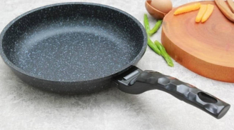 Chảo mất hết lớp chống dính đừng vội vứt đi, 3 cách hay giúp bạn biến chảo cũ thành chảo mới