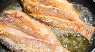 Rán cá cứ thêm thứ này, da cá vàng giòn, không bắn một giọt dầu, không sát chảo