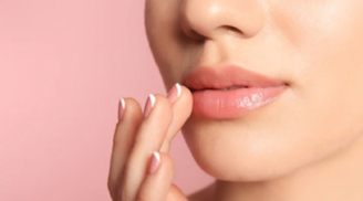 Mẹo để có để có bờ môi hồng căng mọng, hồng hào bất chấp trời lạnh giá