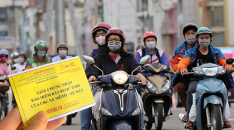 Người dân đi xe máy không mang bảo hiểm bắt buộc bản 'cứng', xuất trình bản 'mềm' được không?