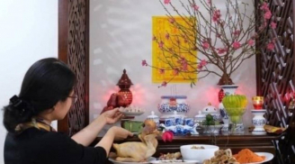 Các cụ dặn dò: 'Thắp hương ngày Tết cần kiêng kỵ 3 điều này kẻo càng cúng càng mất lộc'
