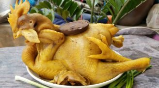 Luộc gà dùng nước lã là sai, đây mới là thứ nước dùng để luộc gà ngon nhất, thịt ngọt lừ, thơm nức