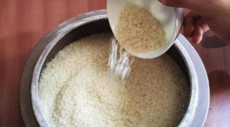 Tổ Tiên dạy chẳng sai: 'Gạo trong thùng gốm giàu 3 họ, gạo đựng thùng nhựa khó 3 đời'