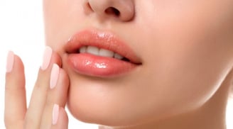Nguyên nhân gây khô môi là gì và làm thế nào để khắc phục hiệu quả?